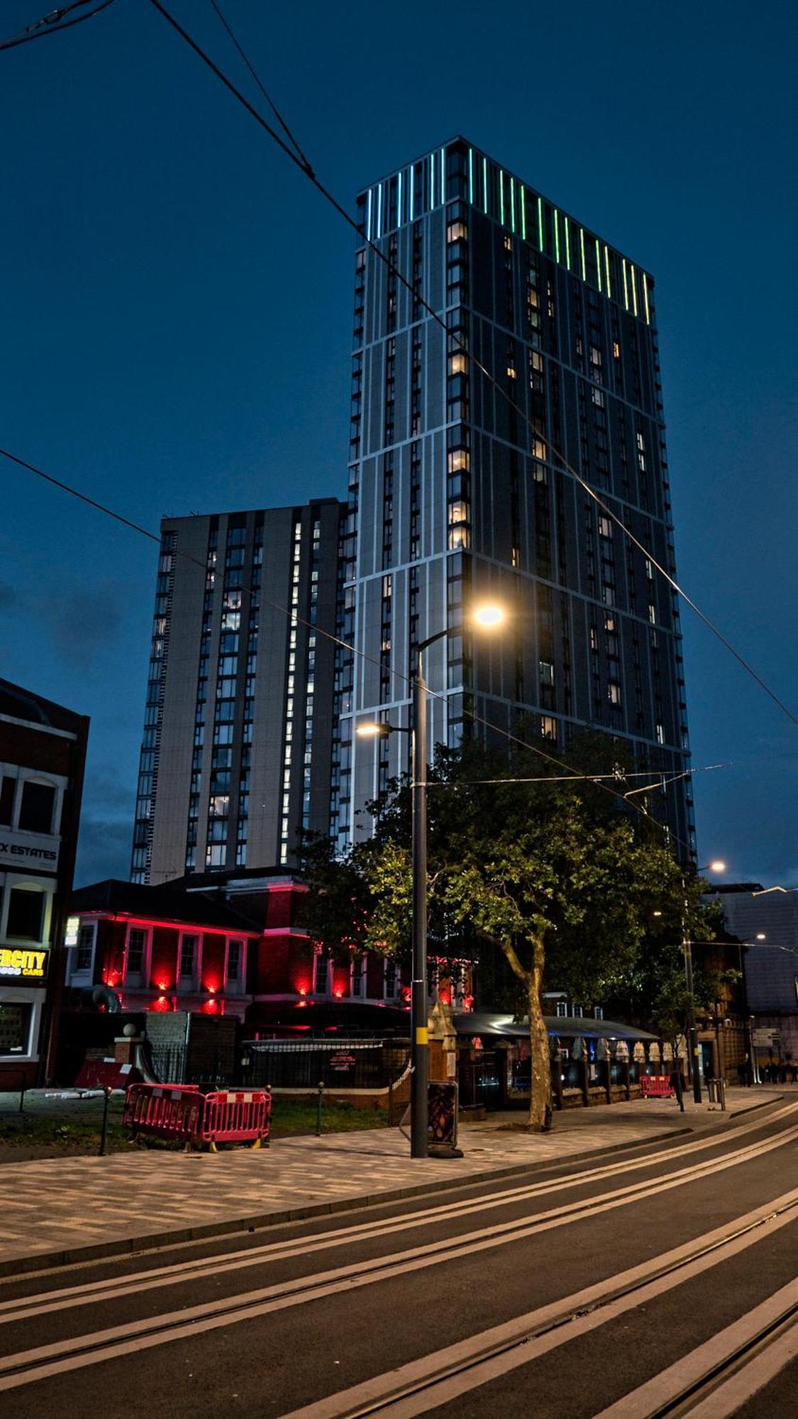 Last-Minute Specials L Book It Now L Sleeps Up To 4 L 2 Bed 2 Bath - Gym - Prime Birmingham Location L Jvt Short Lets 外观 照片