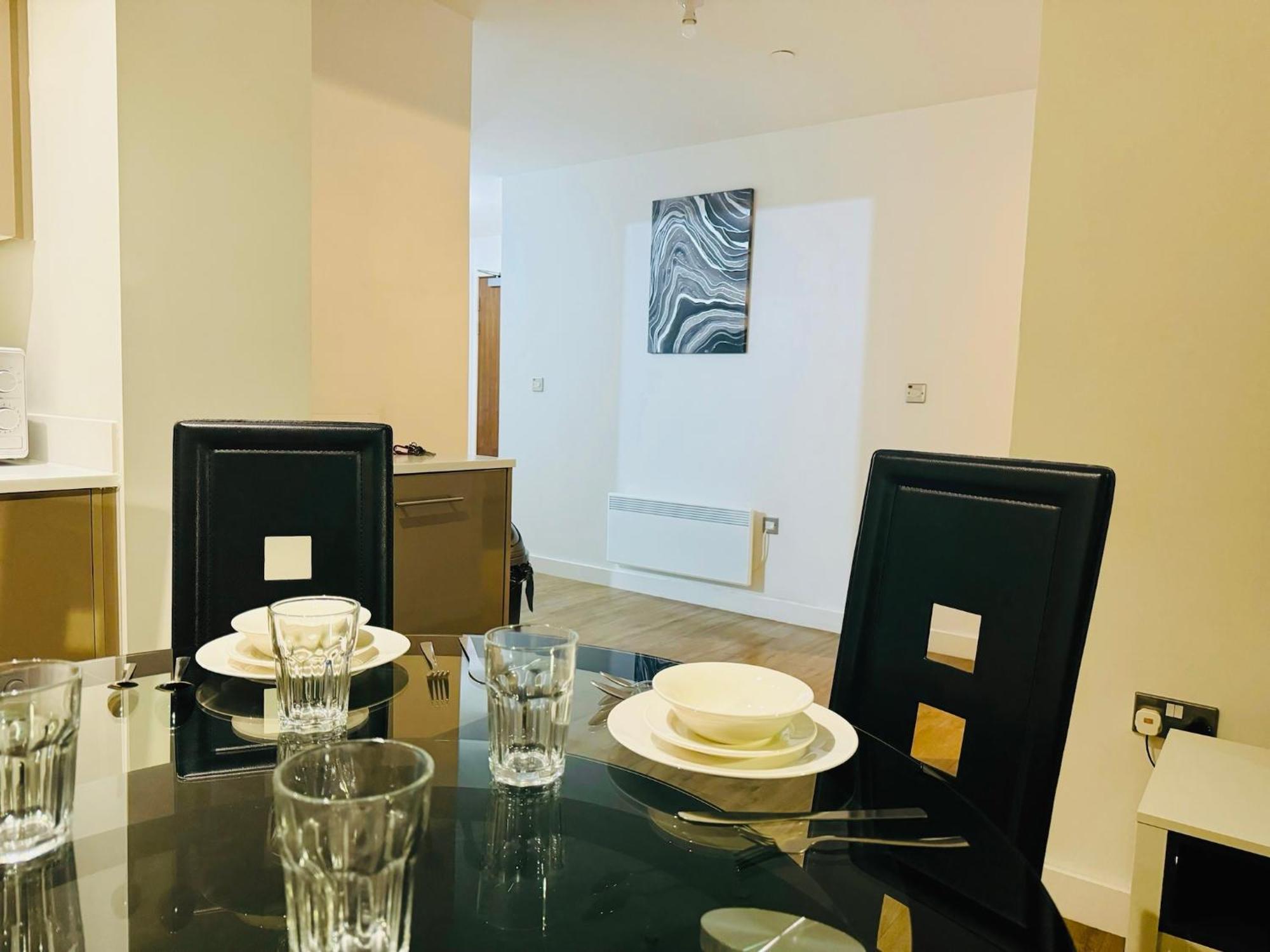 Last-Minute Specials L Book It Now L Sleeps Up To 4 L 2 Bed 2 Bath - Gym - Prime Birmingham Location L Jvt Short Lets 外观 照片